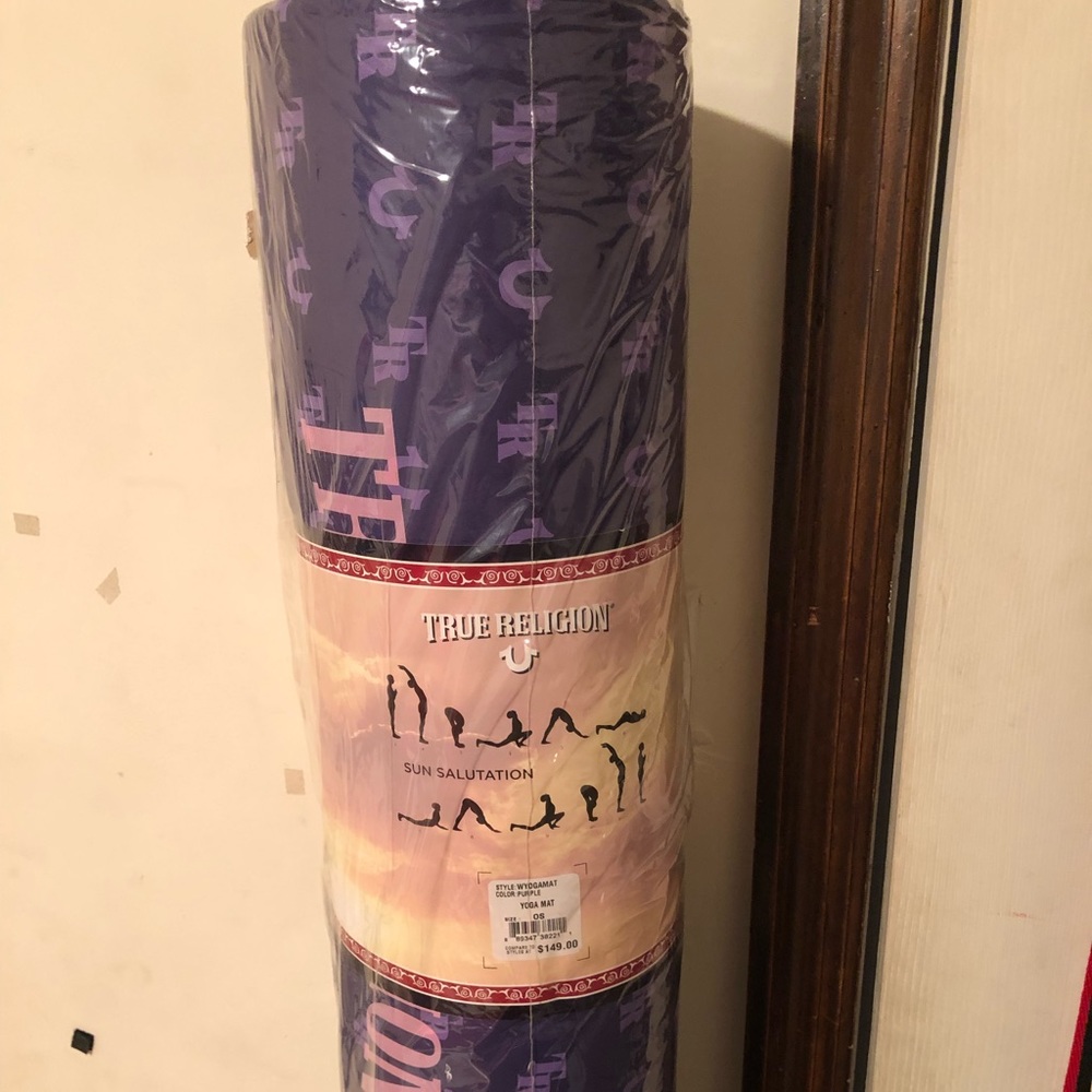 True religion yoga mat